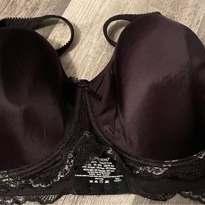 Black lacy Le Mystere bra 40E
